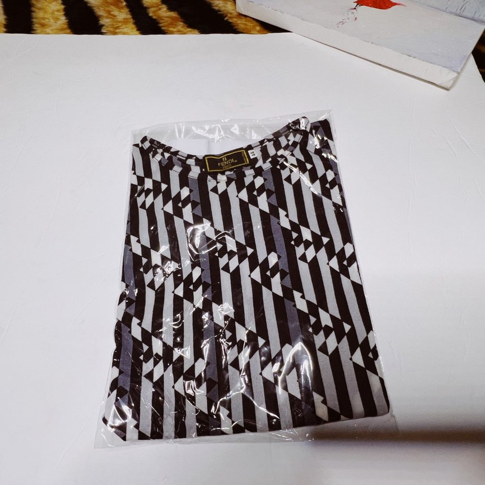 Fendi T- Shirt - Picture 5 of 11